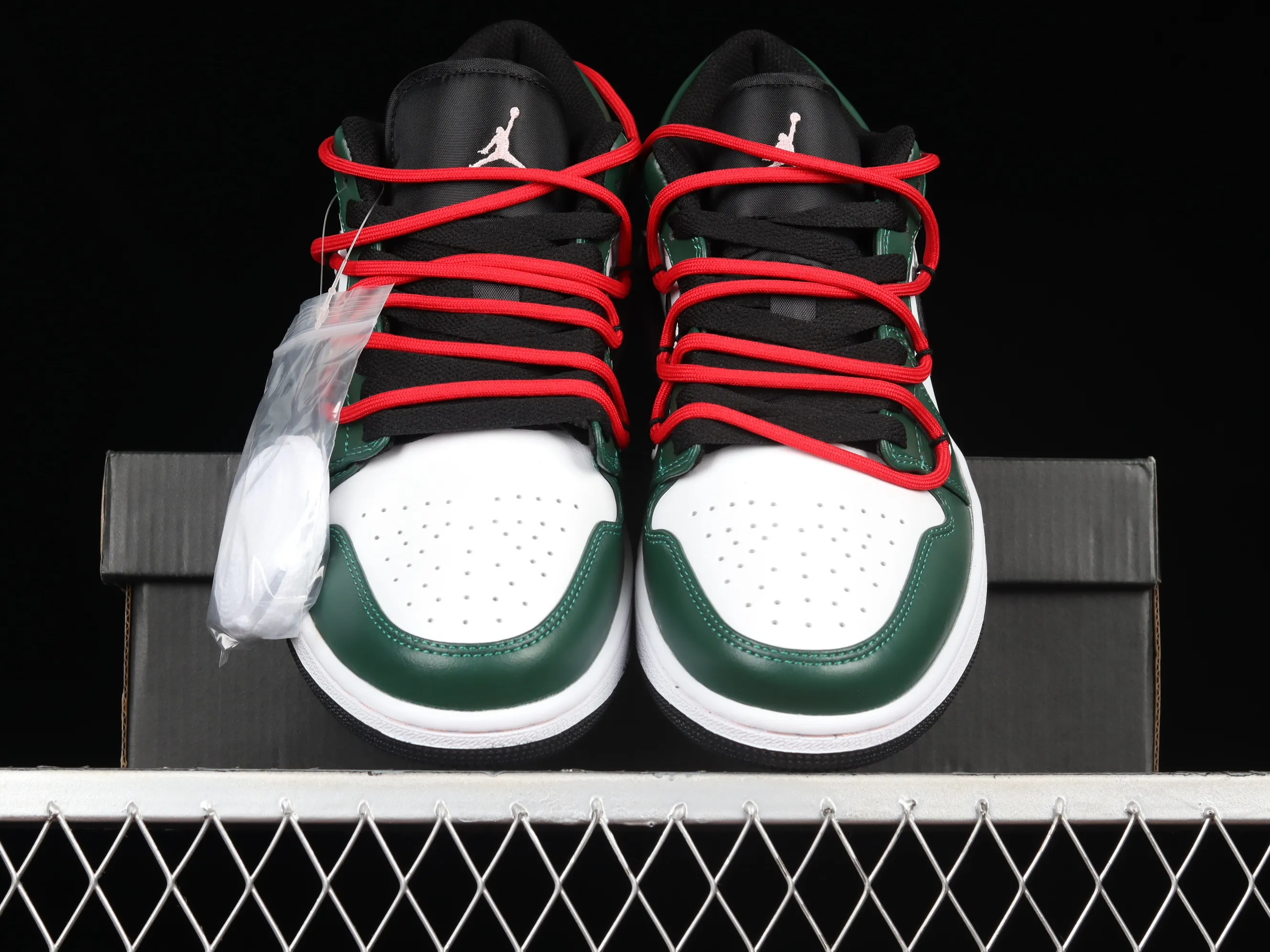 All categories Air Jordan Jordan series basketball shoes Air Jordan 1 Low Air Jordan 1 Low AJ1 Joe 1 customized version Vibe flavor deconstruction sports culture basketball shoes 553558-062